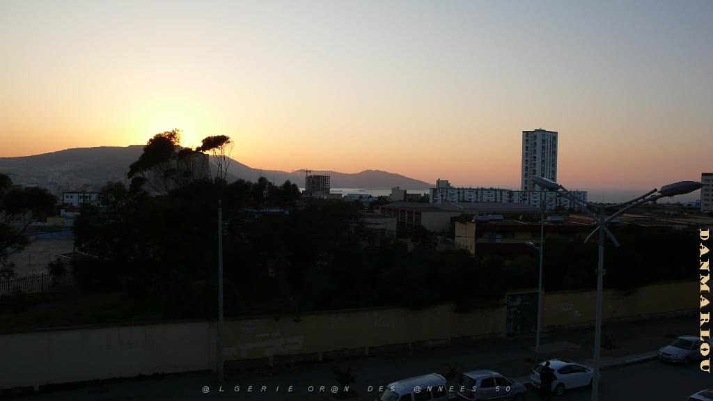 ORAN MARS 2012 40 La cite Marine  a Gambetta-Falaises.JPG